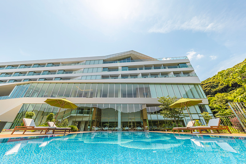 POOL SIDE THE TERRACE